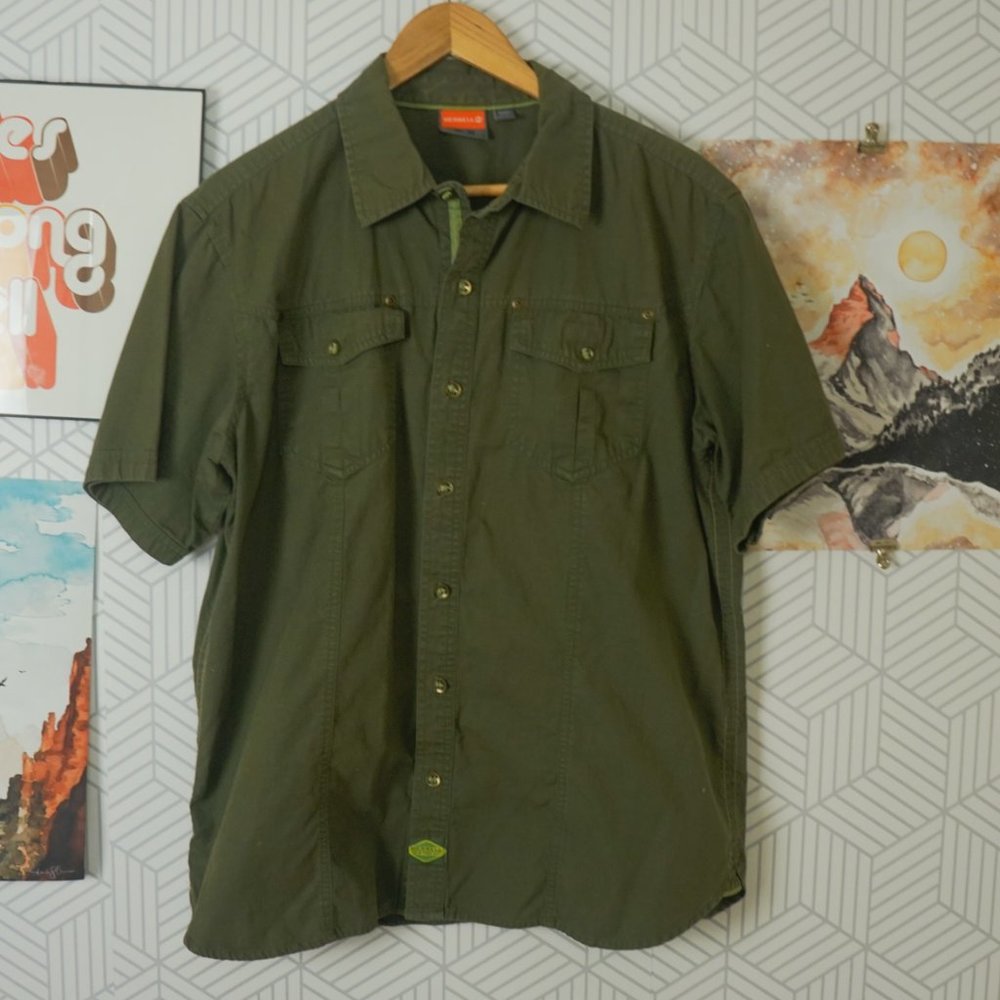 Merrelll Green button down short sleeve shirt